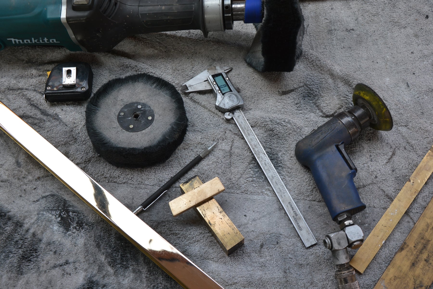 some of the 25mm U channel getting prepared and pre-polished before welding the chandelier frame together